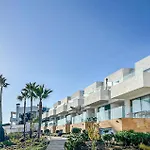 4 Bedroom Gorgeous In Ferienhaus Fuengirola