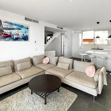 4 Bedroom Gorgeous In Fuengirola Tatil Evi Mijas