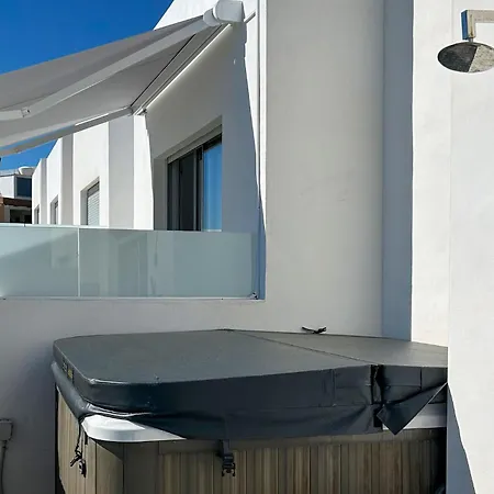 4 Bedroom Gorgeous In Дом отдыха Фуэнхирола