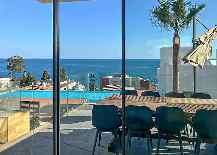 4 Bedroom Gorgeous In * פואנגירולה