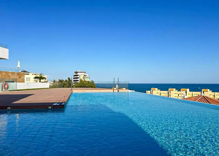 4 Bedroom Gorgeous In בית נופש פואנגירולה