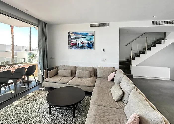 Дом отдыха 4 Bedroom Gorgeous In