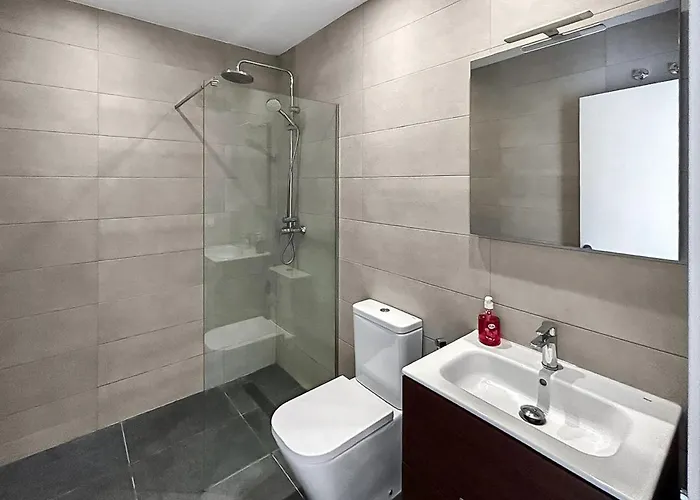 別荘 4 Bedroom Gorgeous In フエンヒロラ