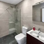 度假居 4 Bedroom Gorgeous In 丰希罗拉