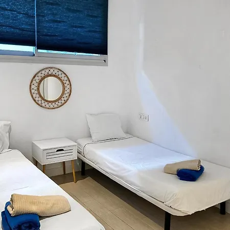 4 Bedroom Gorgeous In Fuengirola Feriehus